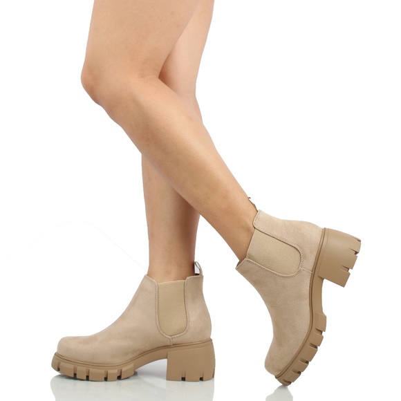 Light Wheat Faux Suede Chelsea Pull On Lug Ankle Boots - Picture 6 of 7